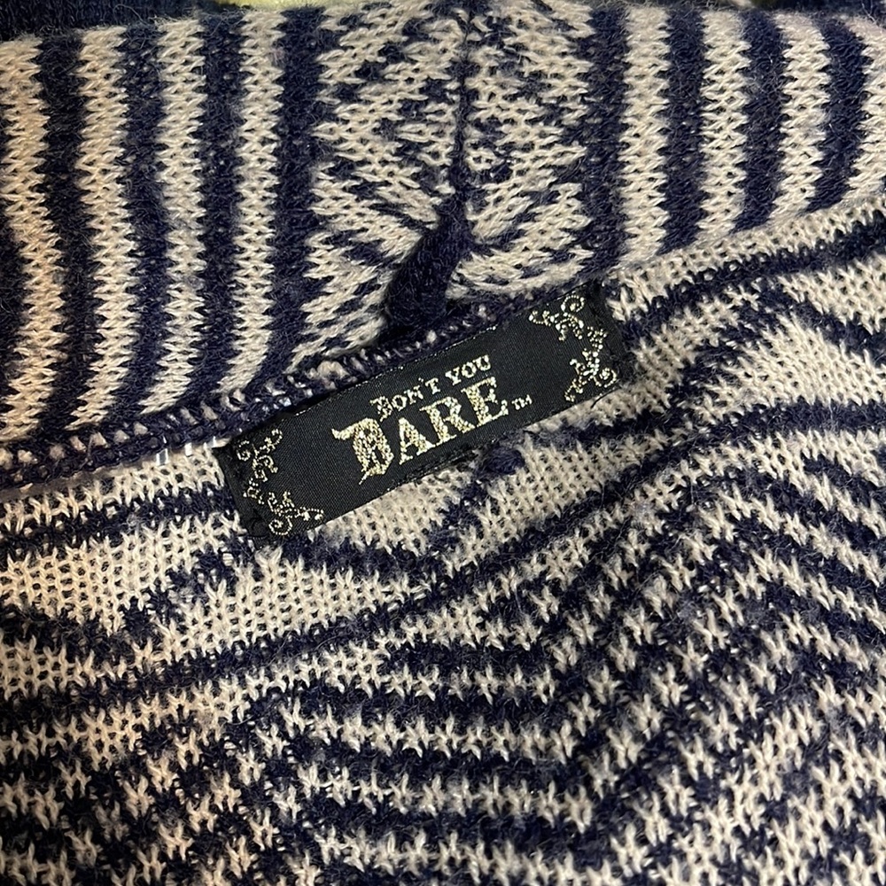 Aztec Cardigan - Picture 5 of 5